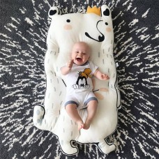 שמיכה לתינוקות נעימה למגע לשכיבה או ישיבה - מעוצבת בצורת דוב