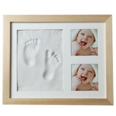 ערכת טביעת כף רגל לתינוק מעוצבת עם מסגרת עץ - צבע לבן