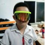 משקפי שמש עם מסגרת גדולה מעניקים הגנה מלאה UV לילדים - שחור ירוק