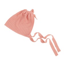 כובע אלסטי מפנק לתינוק עם שרוך לקשירה - צבע ורוד בהיר